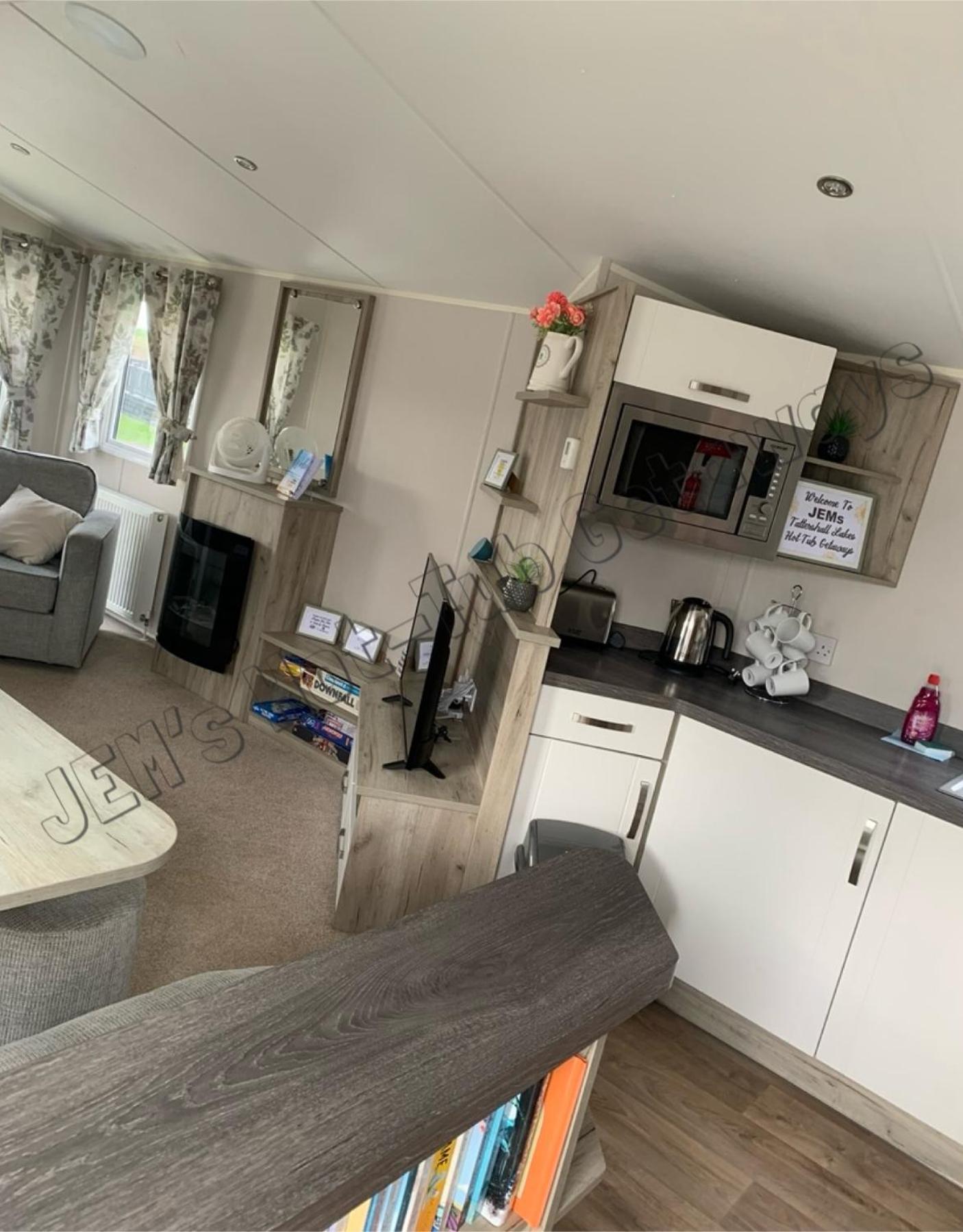 Jems Hot-Tub Getaways 6 Berth At Tattershall Lakes מראה חיצוני תמונה